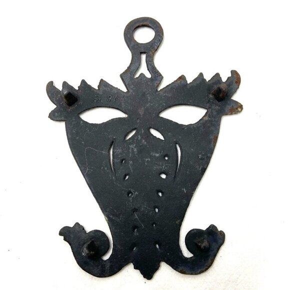 Vtg Virginia Metal Crafters Cast Iron Footed Trivet Doodlers Dream 9-18 Black - Picture 2 of 5
